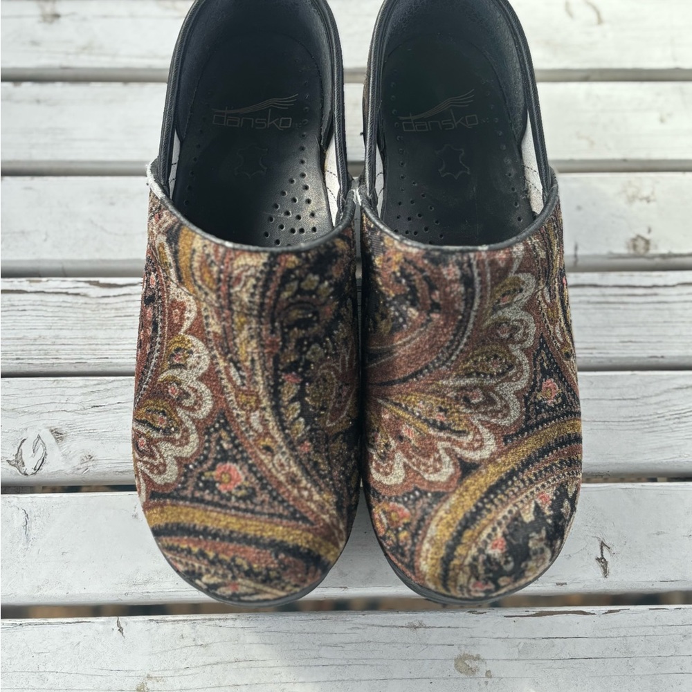 Dansko colgs